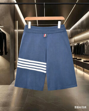 Thom Browne Color-block 4-Bar Knitted Casual Athletic Shorts — Size M